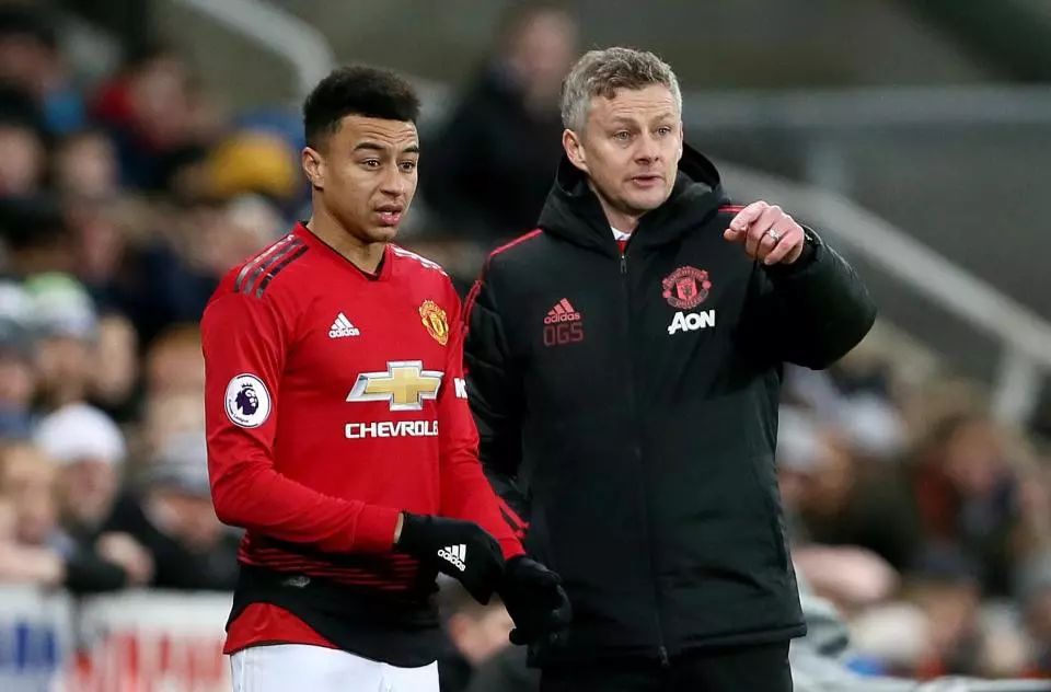 他因场外纠 他因场外纠