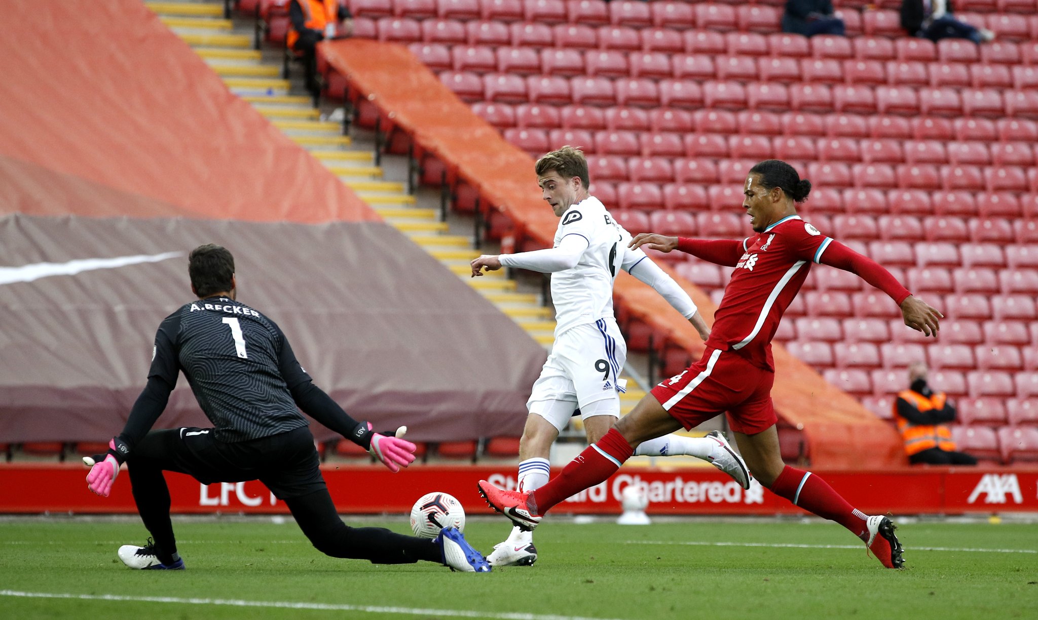 点球虽然在 点球虽然在